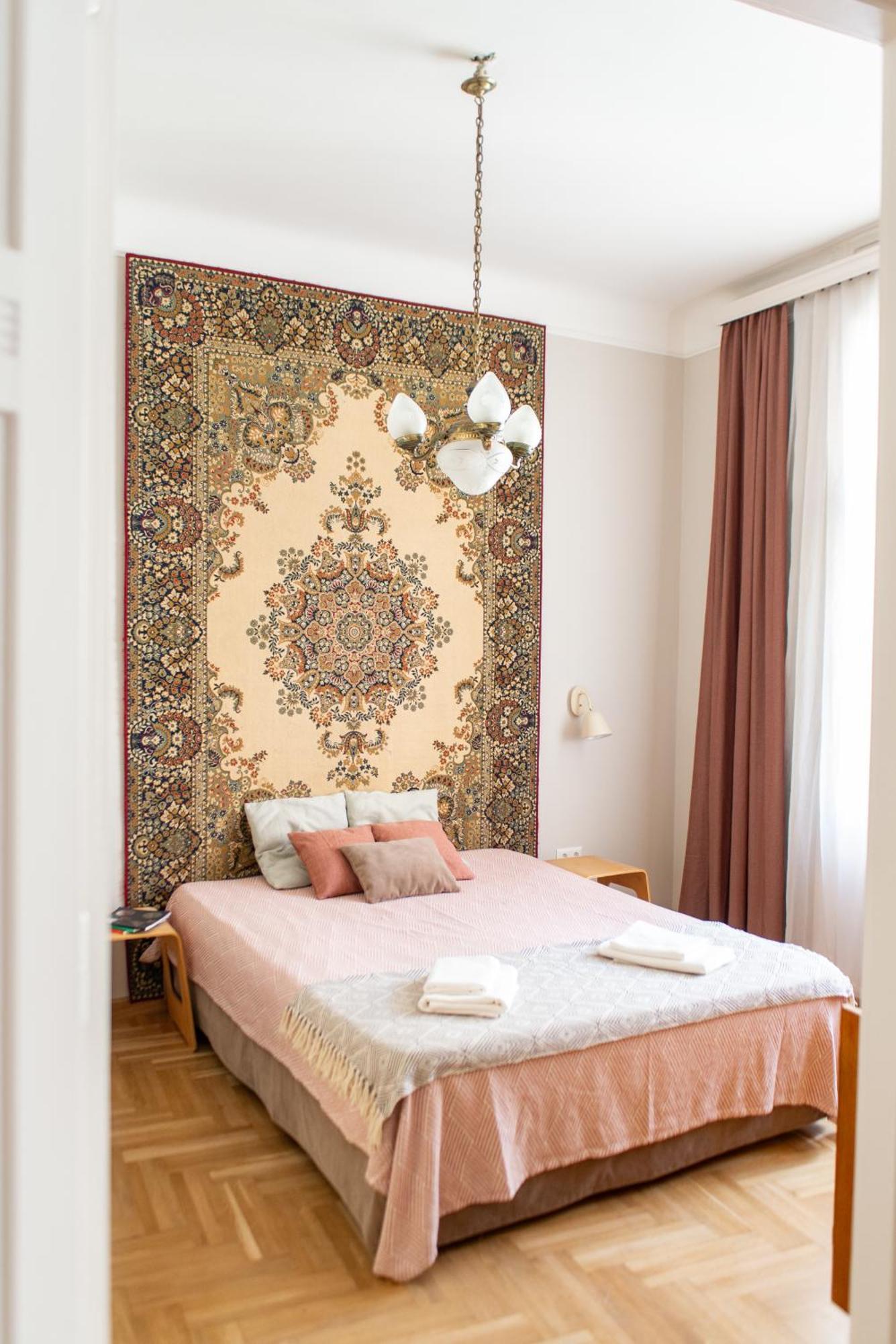 Spacious Family Suite Along River Side, In The Heart Of Buda Budapeste Exterior foto