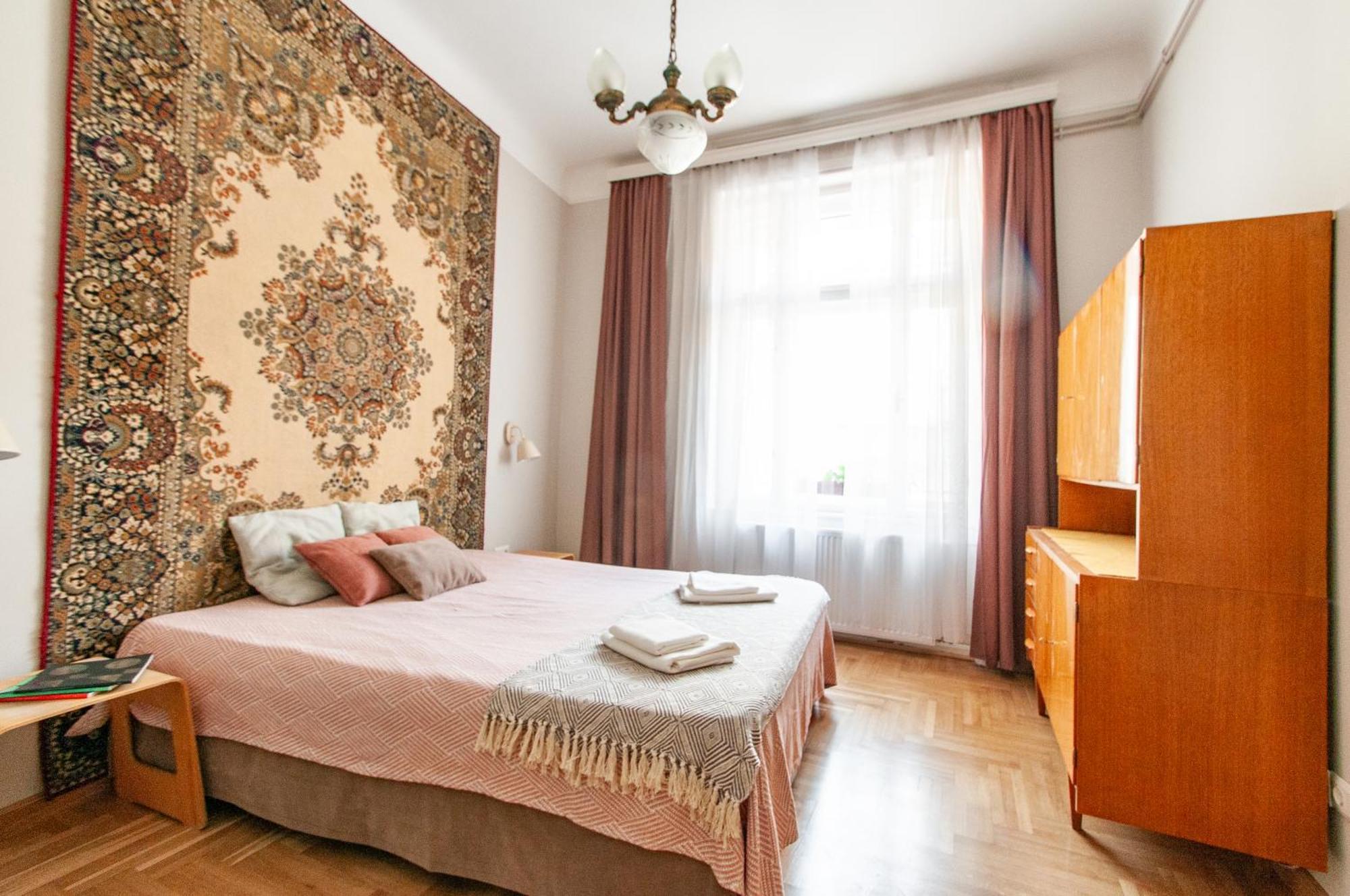 Spacious Family Suite Along River Side, In The Heart Of Buda Budapeste Exterior foto