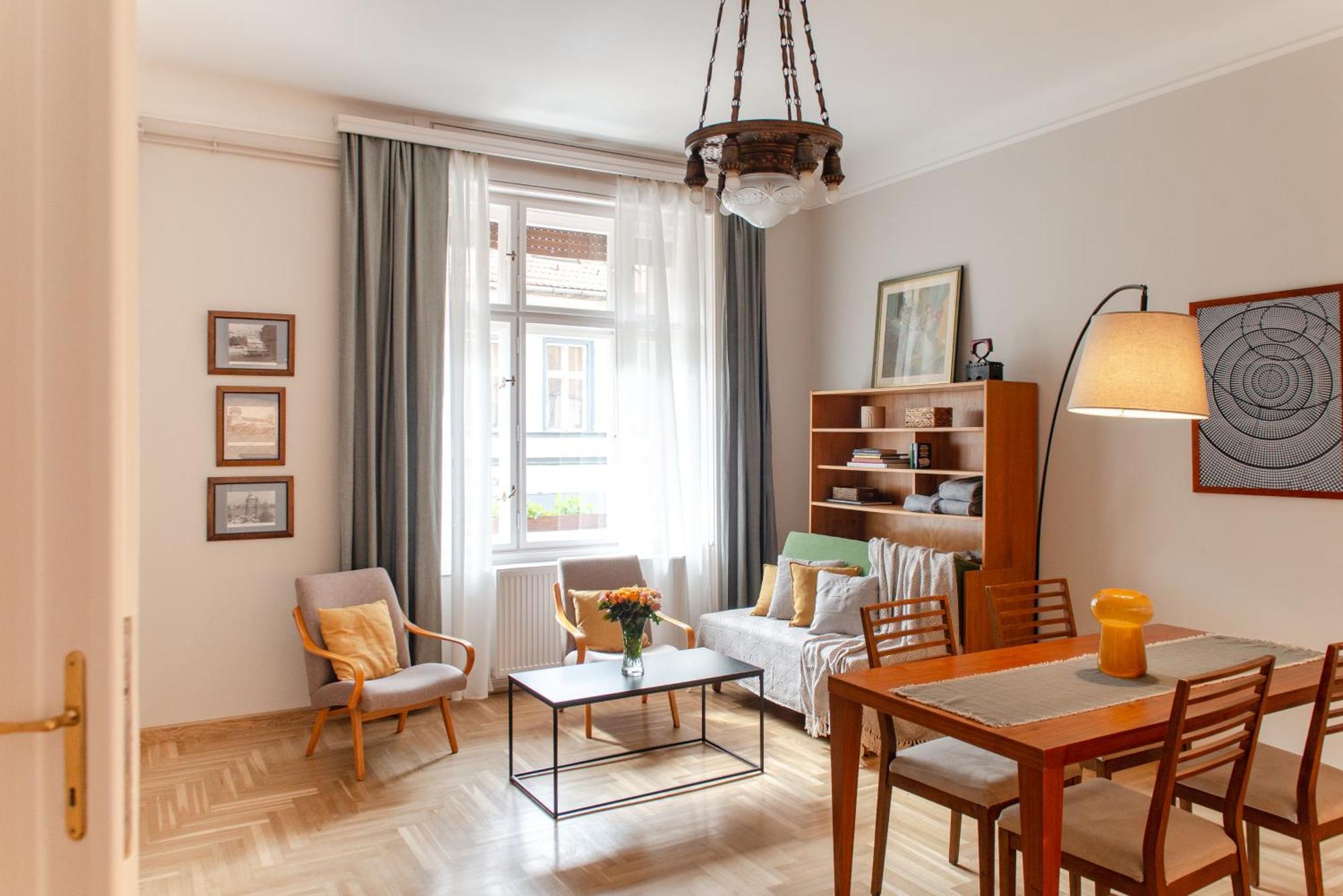 Spacious Family Suite Along River Side, In The Heart Of Buda Budapeste Exterior foto