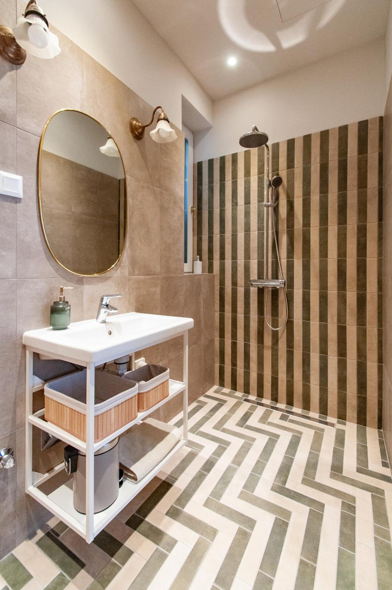 Spacious Family Suite Along River Side, In The Heart Of Buda Budapeste Exterior foto