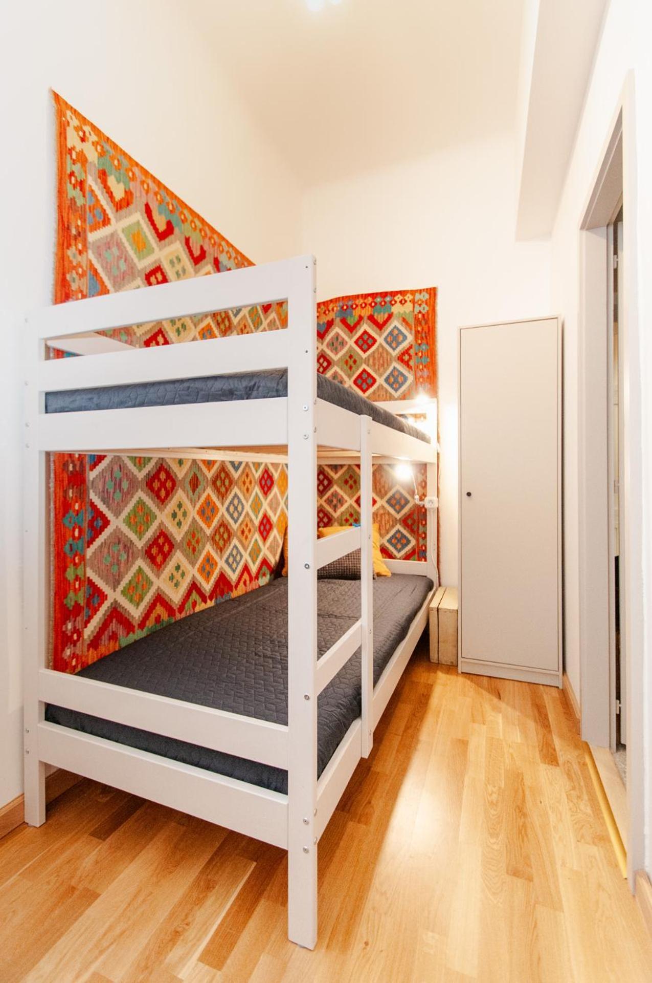 Spacious Family Suite Along River Side, In The Heart Of Buda Budapeste Exterior foto