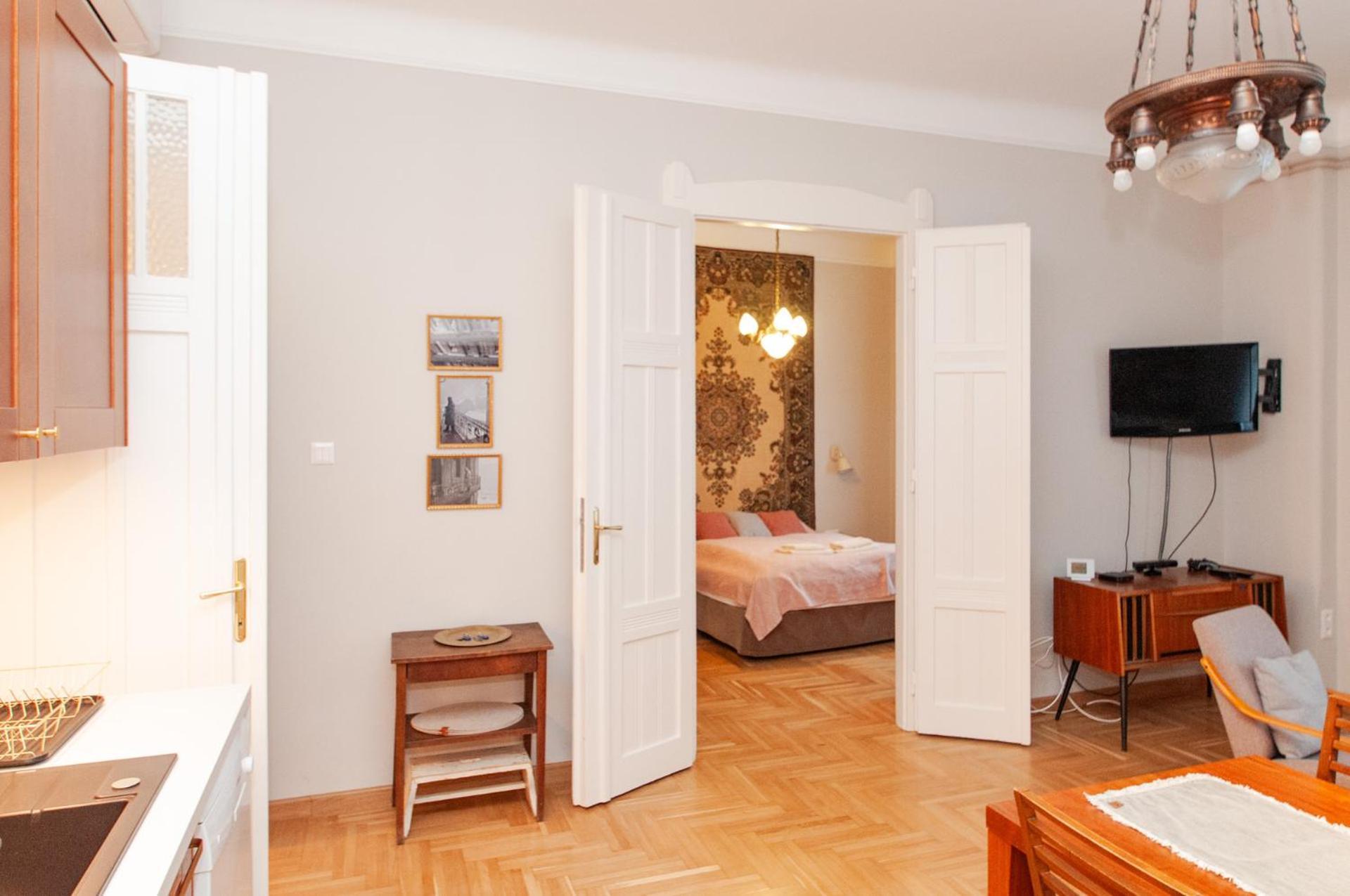 Spacious Family Suite Along River Side, In The Heart Of Buda Budapeste Exterior foto